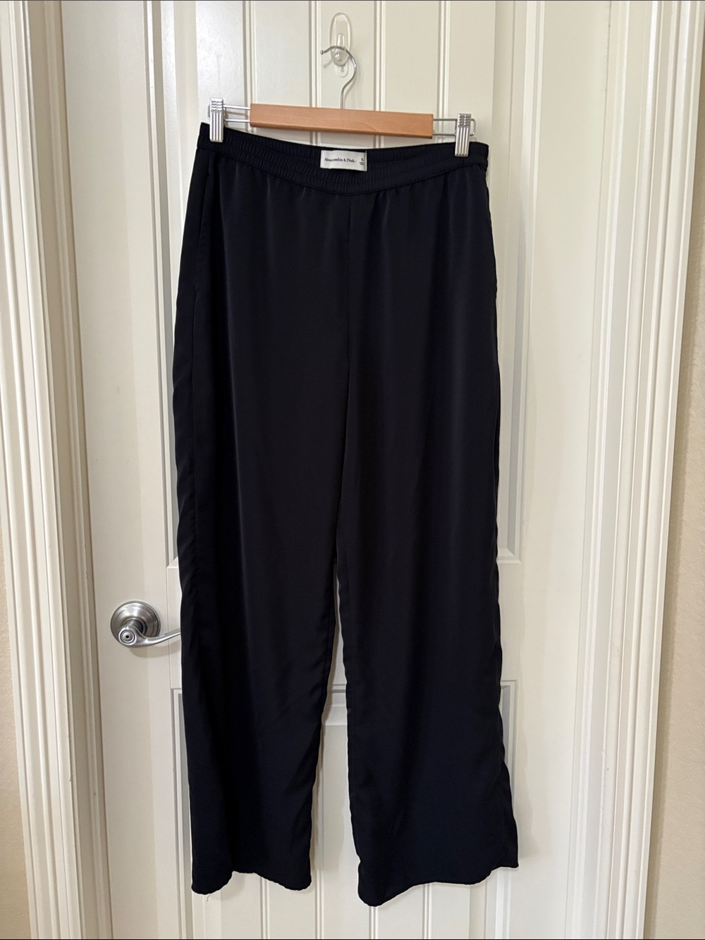 Abercrombie & Fitch Black Wide-Leg Pull-On Pants